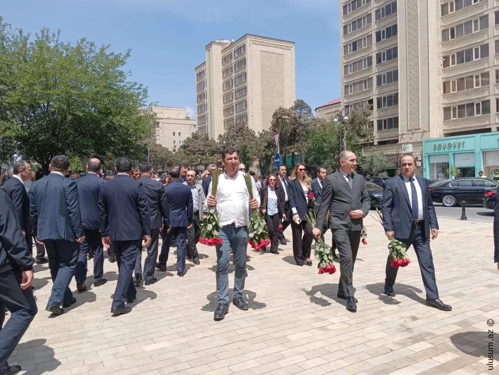 Ümummilli lider Heydər Əliyev ehtiramla YAD EDİLİR - FOTOREPORTAJ - EKSKLÜZİV