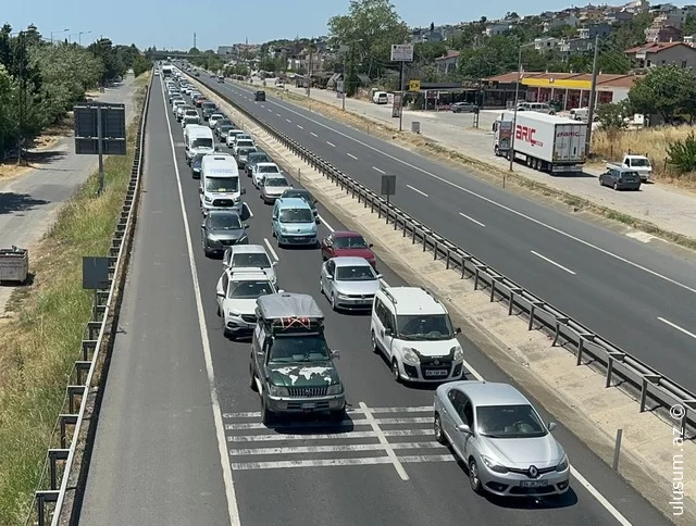 Bayram tətilindən geri qayıdanlar...