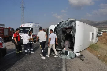 AES-in əməkdaşlarını daşıyan avtobus aşdı: ölən və yaralananlar var