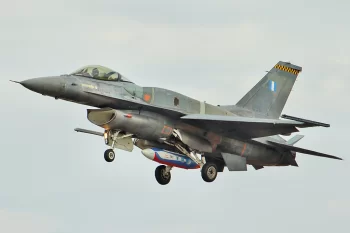 Yunanıstan Ukraynaya 32 köhnə F-16 satmağı planlaşdırır