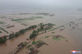 Şimali Koreyada beş mindən çox insan daşqın səbəbindən təcrid olunub - FOTOLAR