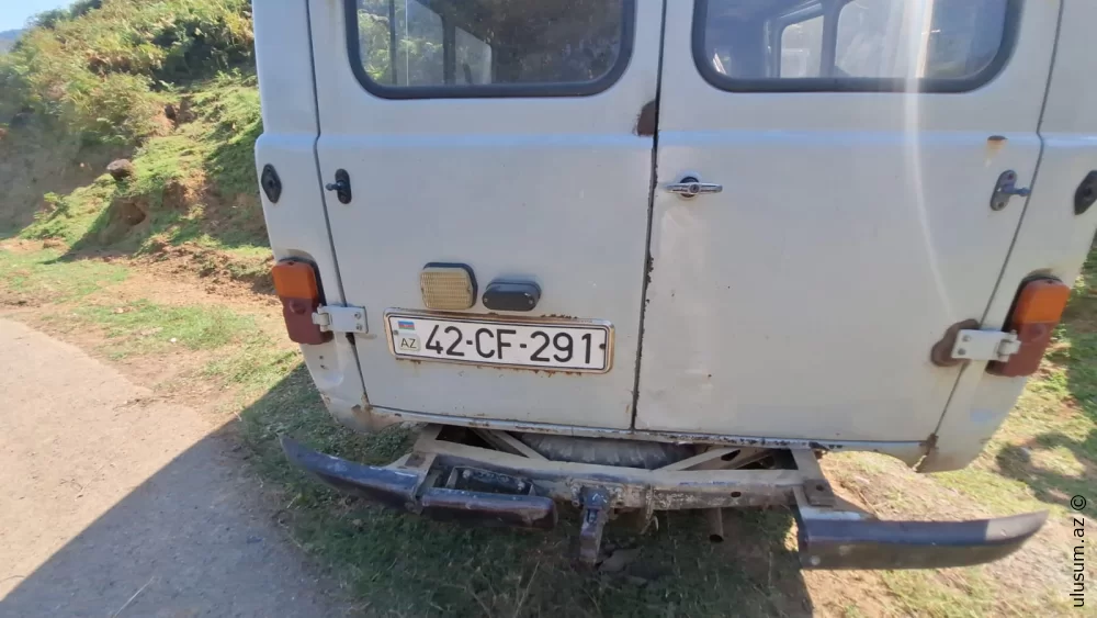 Lerikdə "UAZ" dağa çırpılıb, xəsarət alanlar var