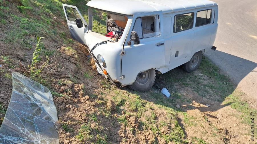 Lerikdə "UAZ" dağa çırpılıb, xəsarət alanlar var