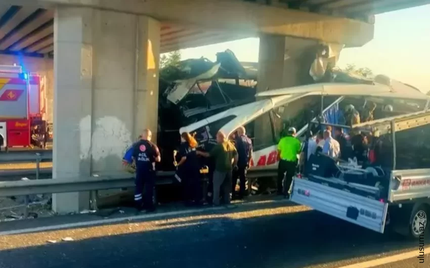 Türkiyədə sərnişin avtobusu qəzaya uğrayıb, 9 nəfər ölüb, 26-sı yaralanıb