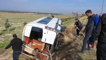 Hacıqabulda mikroavtobus aşıb, 3 nəfər xəsarət alıb