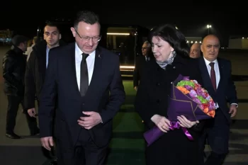 Natalya Koçanova Azərbaycana səfərə gəlib