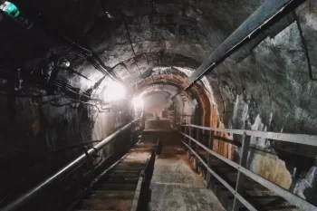 Qazaxıstanda mədən çöküb, ölənlər var