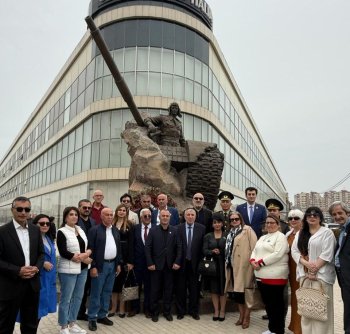 Albert Aqarunovun doğum gününə həsr olunmuş anım tədbiri keçirilib