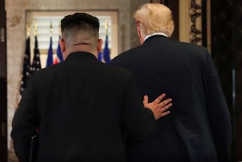 Tramp Administrasiyası Şimali Koreya ilə Dialoqun Bərpasını Müzakirə Edir