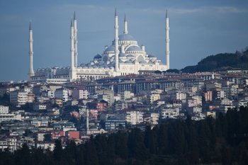 İstanbulda zəlzələ nəticəsində zərər görən binaların sayı 3 minə yaxınlaşdı