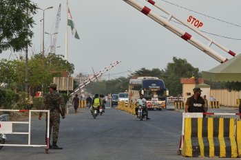 Hindistan-Pakistan sərhədində atışmalar davam edir