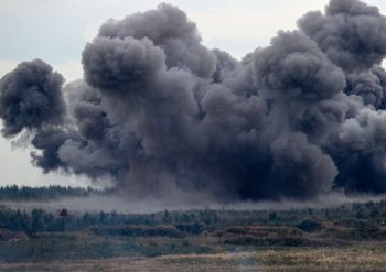 ABŞ-dan Yəmənə qanlı zərbə: Neft limanı bombalandı, 38 ölü