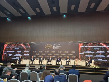 Antalyada mədəniyyətin qlobal rolu müzakirə olundu: Birləşdirici, yoxsa bölücü?