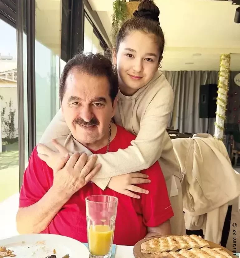 Bodrumda duyğulu anlar: Tatlısəs keçmiş ailəsi ilə bir araya gəldi