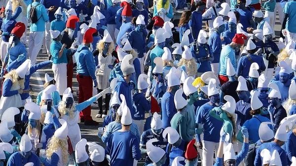 Fransada "smurf rekordu": 3 min adam mavi kostyumda bir araya gəldi - FOTO