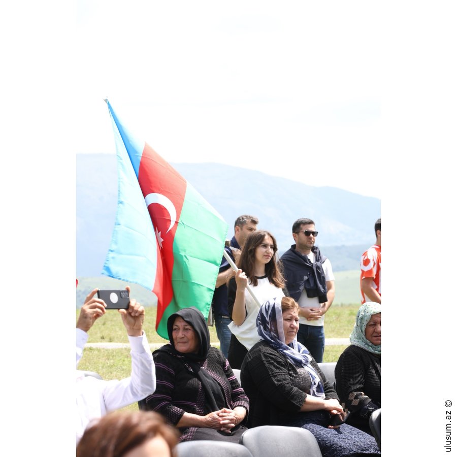 “Xarıbülbül” festivalında Qarabağ Universitetinin tələbələrindən musiqi təqdimatı / Şuşada unudulmaz axşam