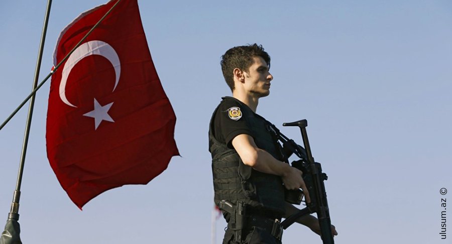 FETÖ kölgəsi hələ də qalır? Türkiyədə 56 hərbçi həbs olundu