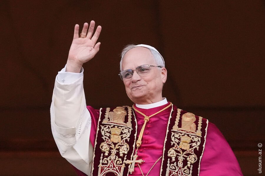 Ağ tüstü yüksəldi – Roma Papası bu dəfə Amerikadandır - FOTO