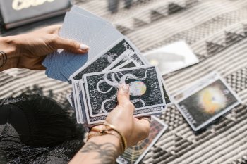 Süni İntellekt və Astroloji Proqnozlar Fonunda: “Hindistanlı Nostradamus”un Müharibə Xəbərdarlığı