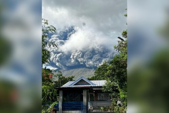 Səma külə büründü: Kanlaon vulkanı təhlükəli mərhələyə keçir