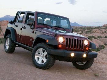 "Jeep" və "Ram" Sintezi: Şon Edvardsın Maraqlı Avtomobil Eksperimenti