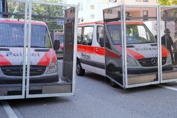May Aksiyası Qarışıqlığa Çevrildi – Polis Rezin Güllə və Qaza Əl Atdı