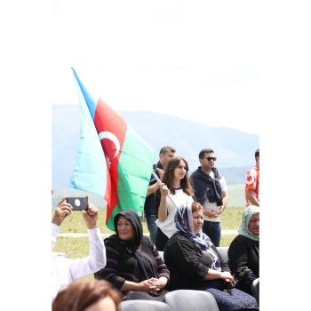 “Xarıbülbül” festivalında Qarabağ Universitetinin tələbələrindən musiqi təqdimatı / Şuşada unudulmaz axşam