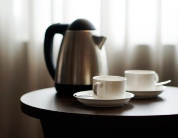 Otel çaynikləri: Rahatlıq yox, mikroblar içində?