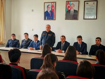 BNMİ Ucarda məktəblilərlə “Narkomaniyaya və erkən nikaha yox deyək” mövzusunda görüş keçirilib