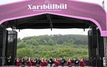 Şuşada “Xarıbülbül” festivalı möhtəşəm açılışla başladı