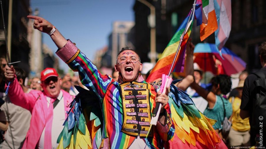 Budapeştdə qadağaya baxmayaraq LGBT paradı keçirildi