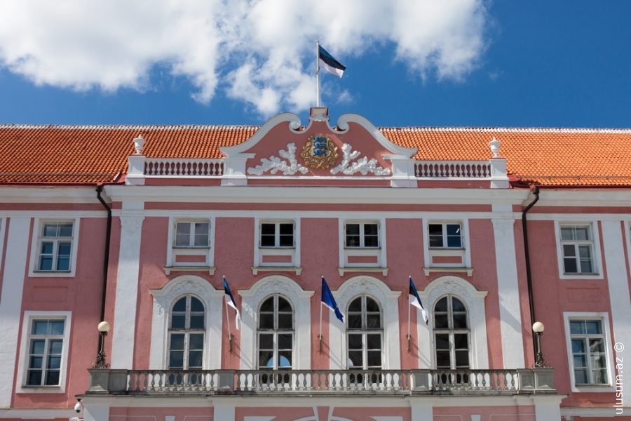 Estoniyada Rusiya yönümlü deputatlara qarşı yeni məhdudiyyətlər gündəmdə