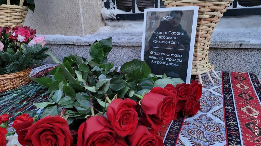 Aktau Hava Limanı Yaxınlığında AZAL Ekipajına Abidə Ucaldıldı