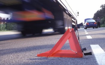 İşıq dirəyi ilə toqquşma ölümə səbəb oldu – Şabranda yol faciəsi