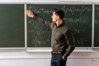 Kişi müəllimlər niyə azalır? – Səbəblər və çıxış yolları