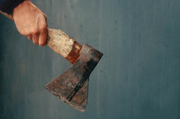 Gəncədə qudalar arasında dava: ağır xəsarətlər var