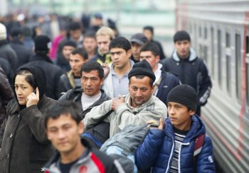 Rusiyada əcnəbilər üçün imtahan qaydaları dəyişdi: suallar hər ay yenilənəcək
