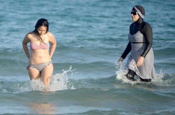 Suriyada qadınlara bikini qadağası narazılıq doğurdu
