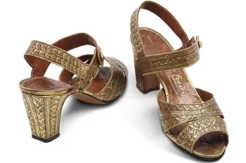 1930-cu illərin ayaqqabı xəzinəsi: cəmi £1500