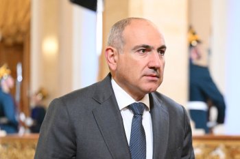Tramp-Rusiya yaxınlaşması Paşinyanı narahat edir