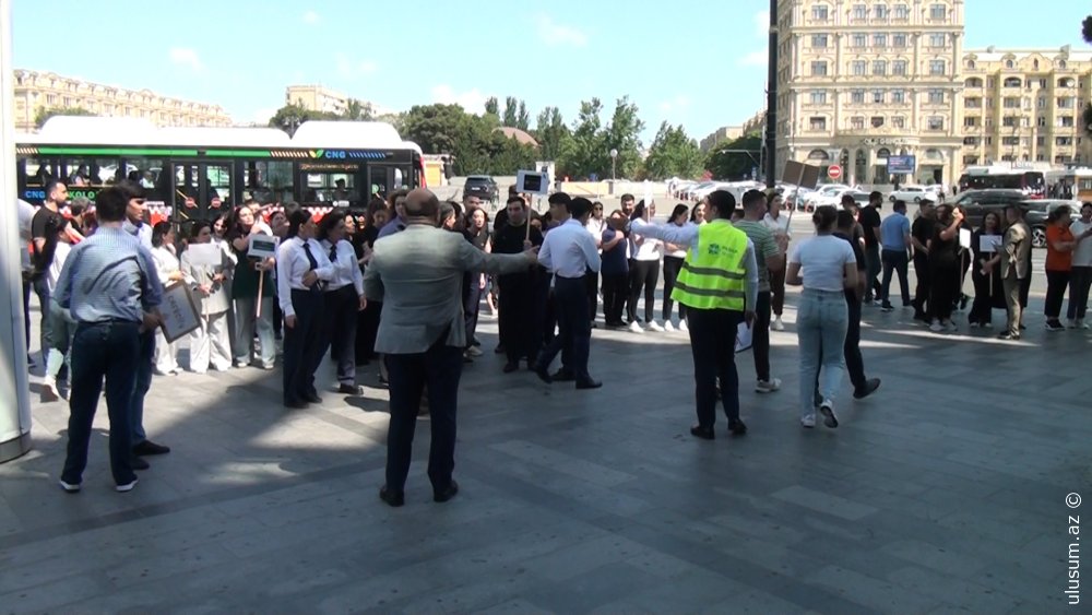FHN “Gənclik Mall”da təlim keçirib (video, foto)