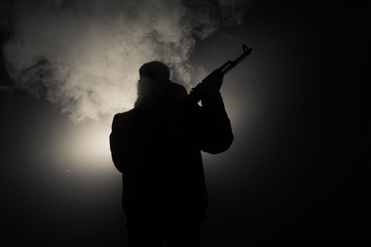 Jurnalistlər Ukraynada həlak olan 523 əcnəbinin şəxsiyyətini təsdiqləyib - Araşdırma