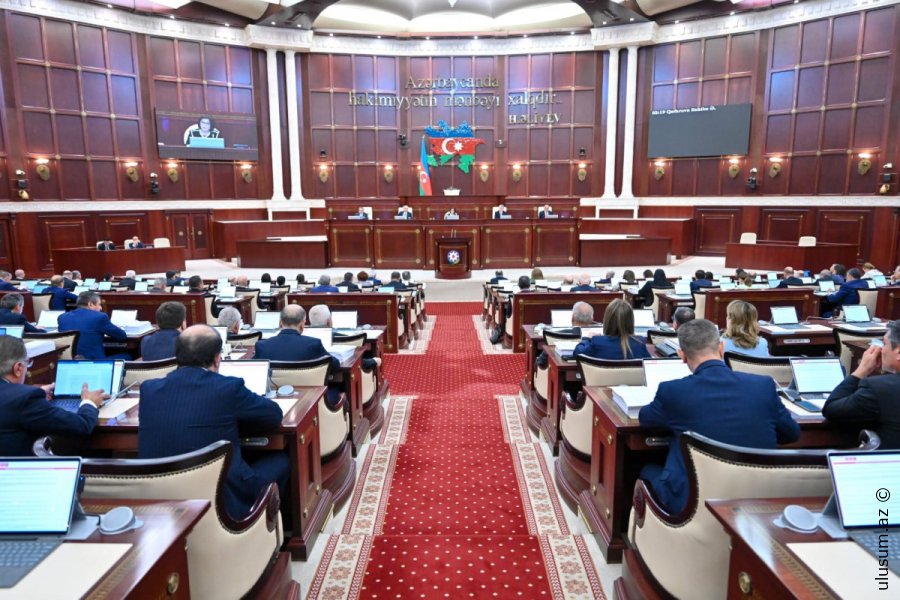 Milli Məclisdə yeni iclas başladı
