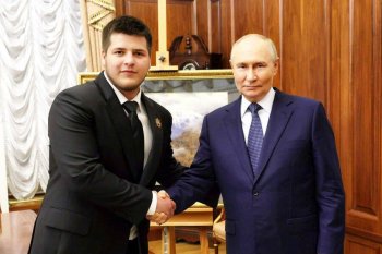 Adam Putinlə fotosunu paylaşdı və təşəkkür etdi