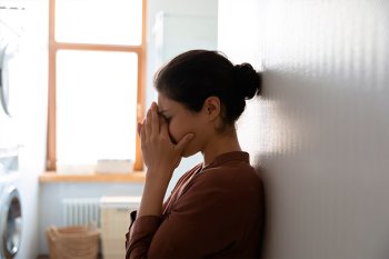 Ağır xatirələr DNT-ni dəyişir – Stress beyində yaşlanmanı necə sürətləndirir?