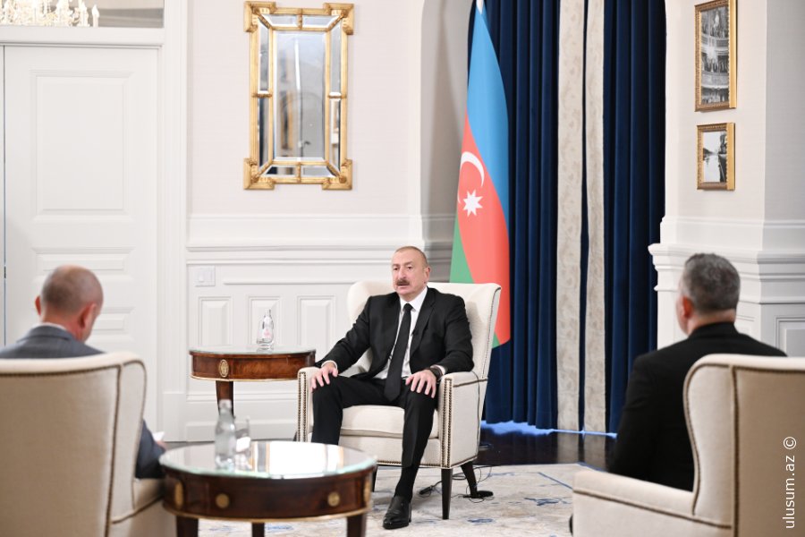 İlham Əliyev: Ermənistandan Konstitusiyadan ərazi iddialarının çıxarılmasına şübhə etmirəm
