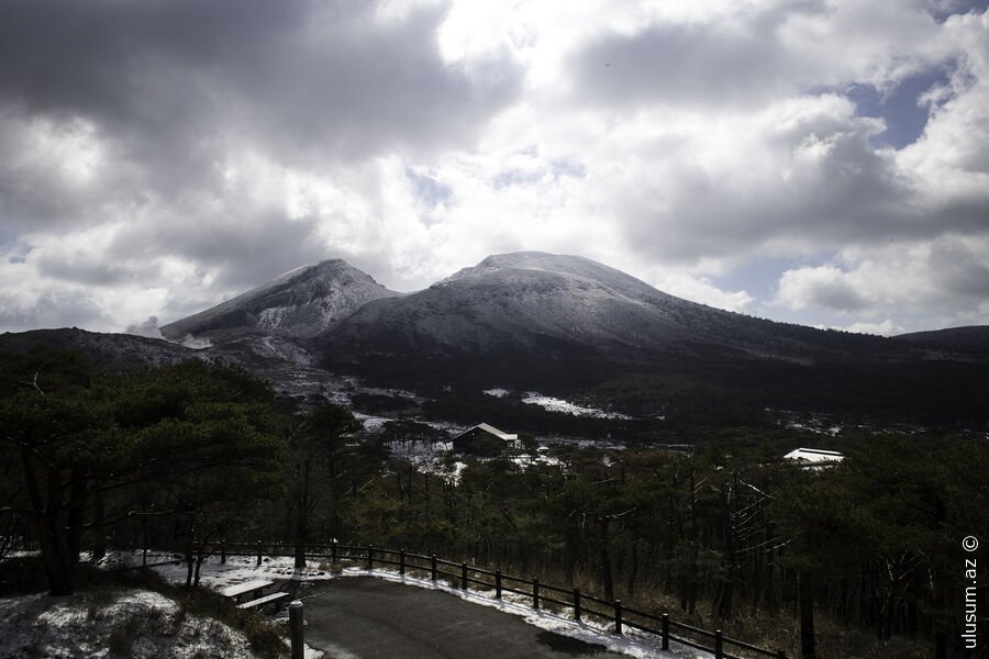 Yaponiyada Simmoe vulkanı 5,5 km hündürlüyə kül püskürtdü