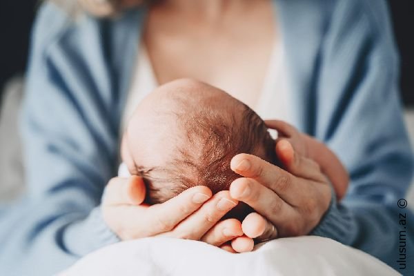 Dəhşət! Peterburqda yeni doğulan körpəni çəlləkdə yandırdılar
