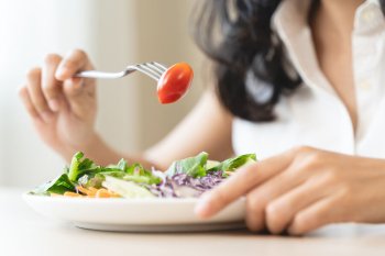 Kalorini sərt kəsmək niyə əks təsir göstərir?