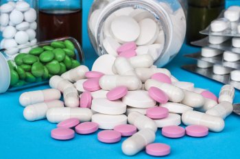 Analizsiz vitamin qəbul etmə: gizli risklər